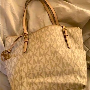 Michael Kors medium zipper tote